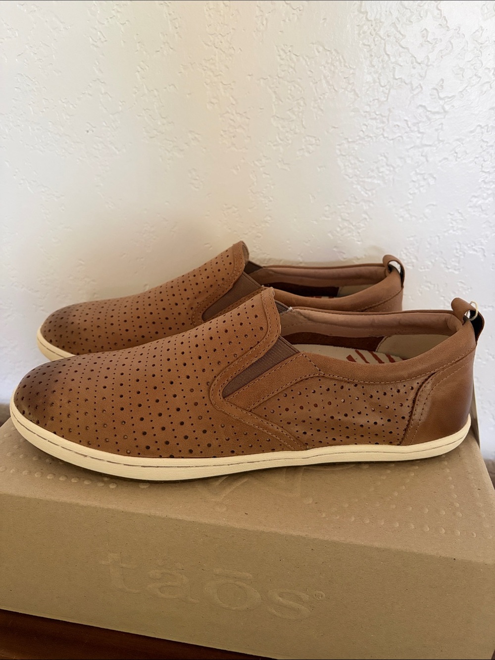 Taos Leather Sneakers